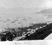 01-15-399|从扯旗山俯瞰港岛中区,湾仔及铜锣湾,约摄於1900年。(1900)