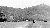 01-21-594|從維多利亞港眺望中區海傍,約攝於1935年。(1935)